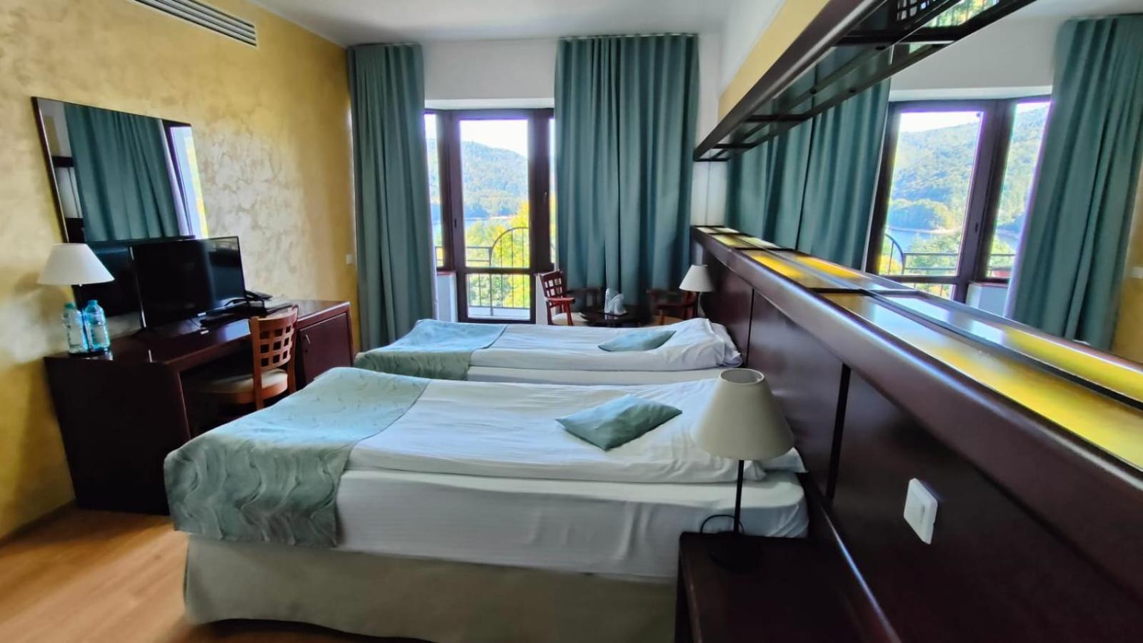 Hotel Valea Cu Pesti Căpăţîneni-Ungureni Exterior foto